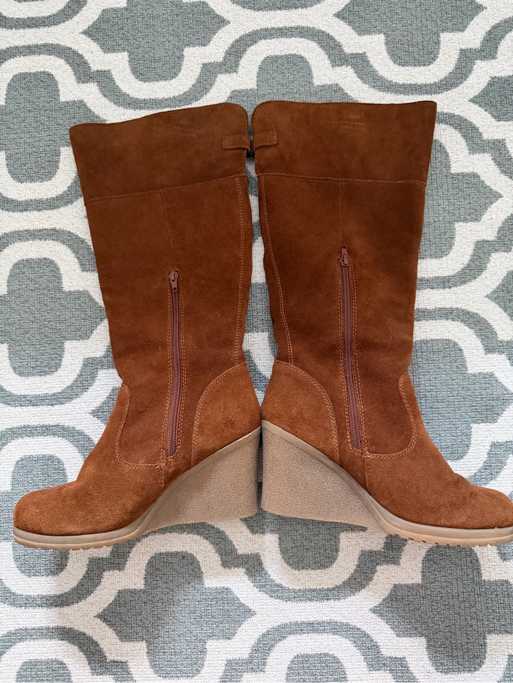 Bjorndal Lyndall Women’s 10 brown suede leather sheepskin fleece foldover wedges